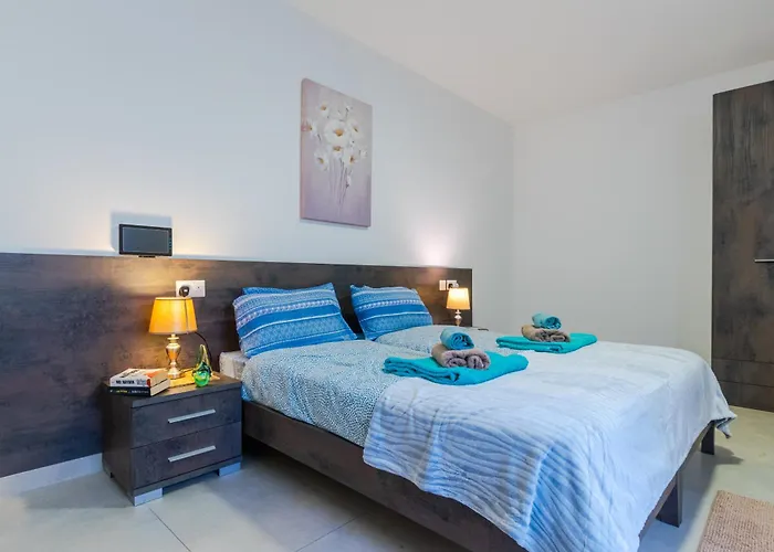 Spacious Brand New Apartment 3 Bdr 2 Bth H