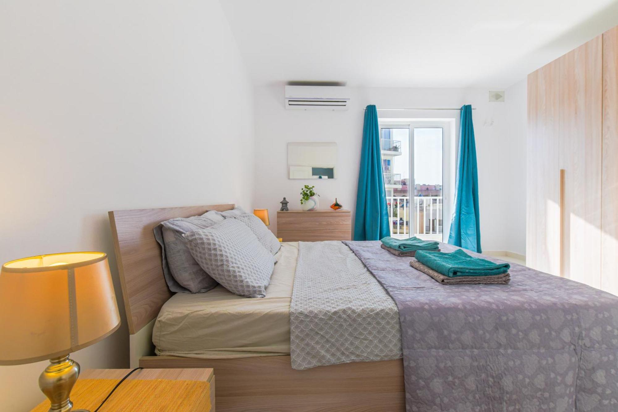 Spacious Brand New 3 Bdr 2 Bth H *