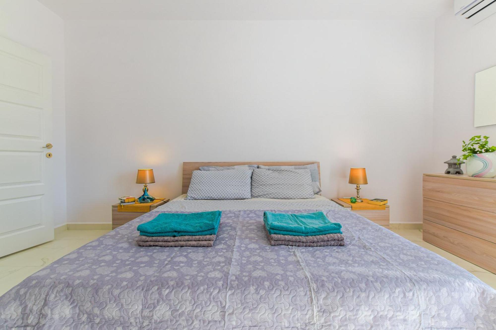 Spacious Brand New 3 Bdr 2 Bth H * St. Paul's Bay