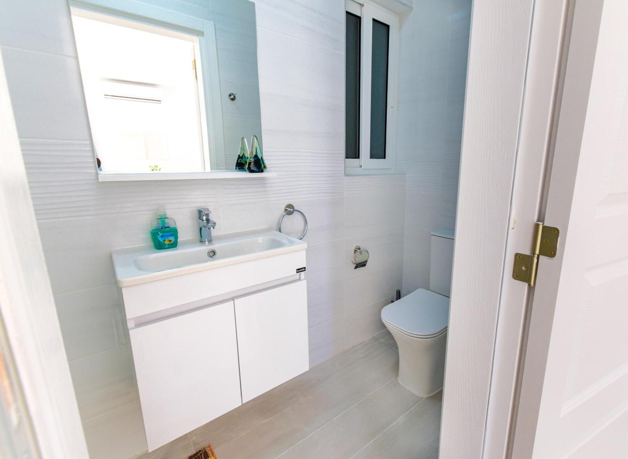 Spacious Brand New 3 Bdr 2 Bth H *